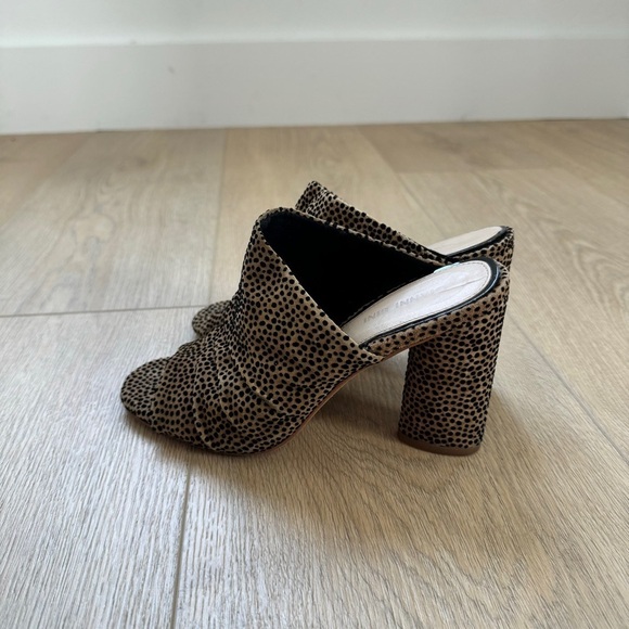 Gianni Bini Leopard Ruched Slip On Heels Size 7 - Picture 3 of 5